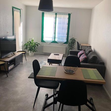 Superbe Appartement En Plein Centre Ville. Ла-Рош-сюр-Йон Экстерьер фото