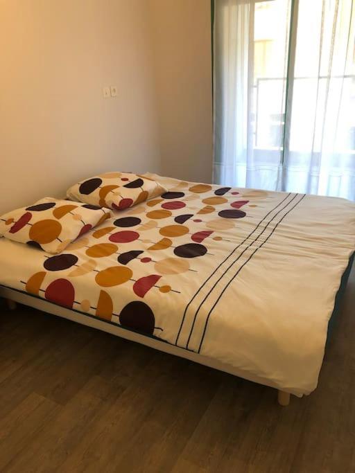 Superbe Appartement En Plein Centre Ville. Ла-Рош-сюр-Йон Экстерьер фото